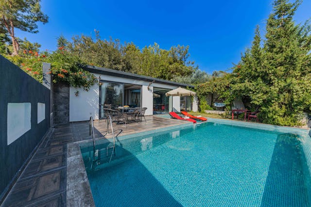 swimming pool UK